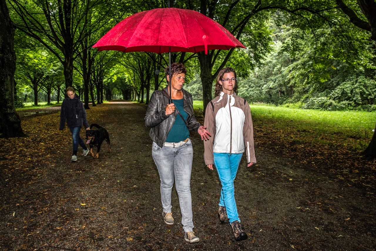 Corrie Reijngoud tijdens een wandelcoaching sessie in de natuur